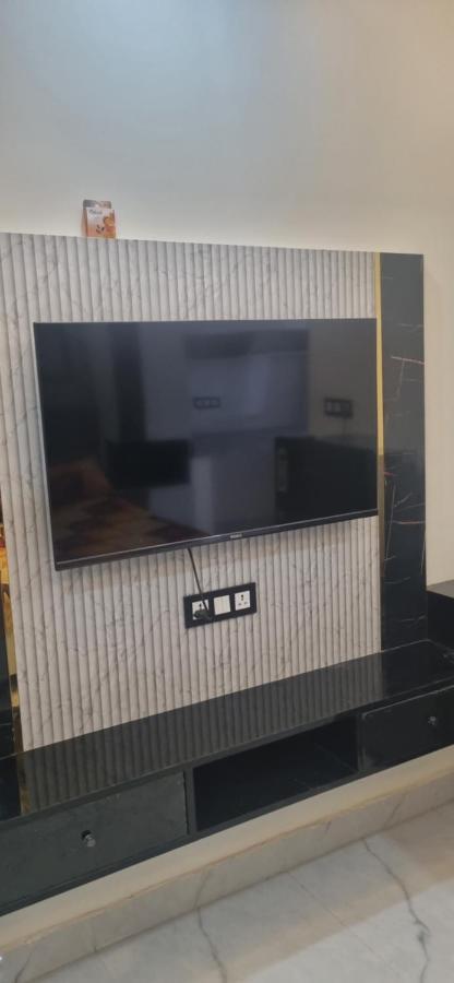 Rm Homes グルガウン エクステリア 写真